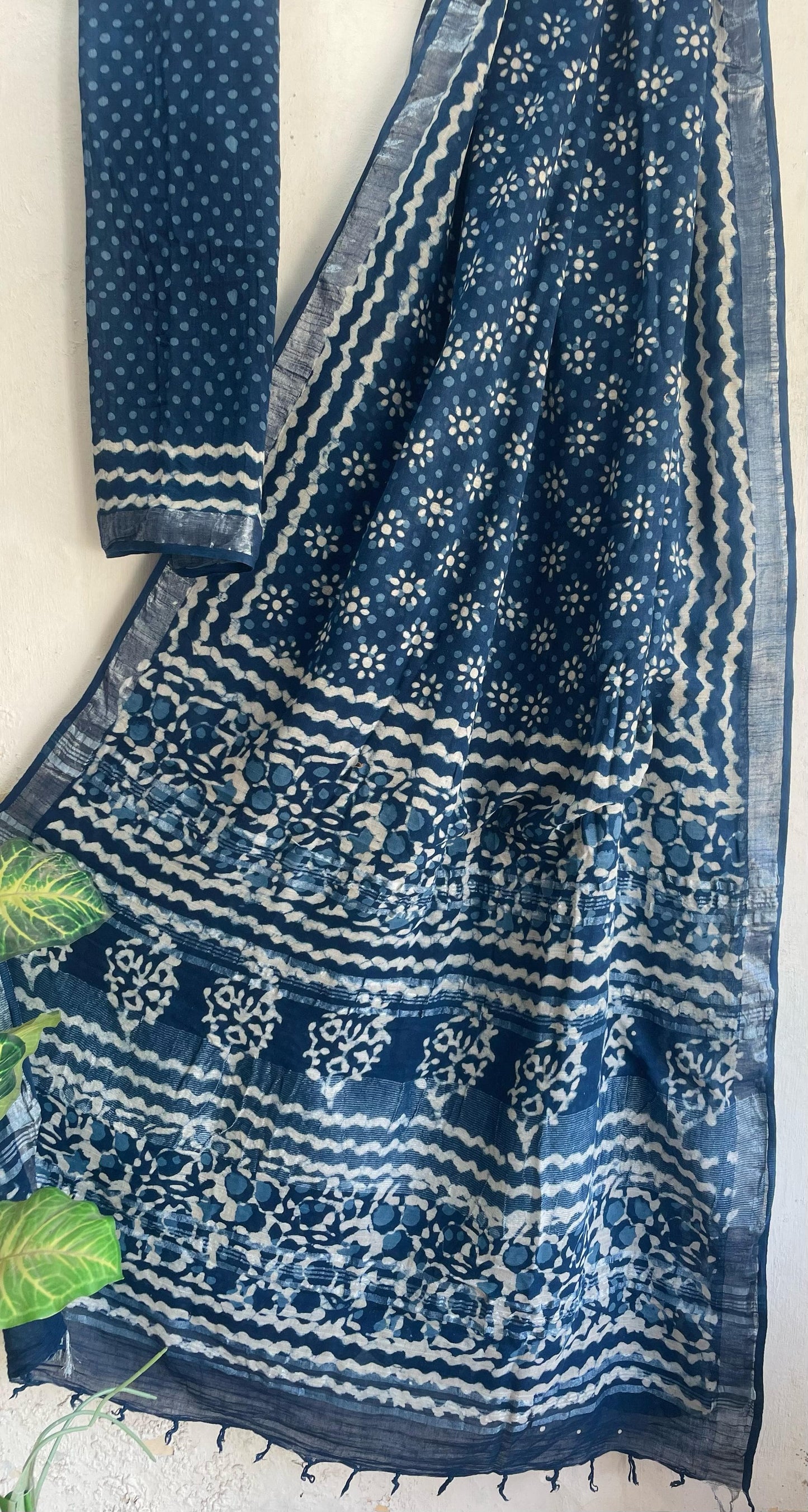 Indigo Mul Cotton Bagru Handblock Printed Saree – Naturally Dyed & Handcrafted