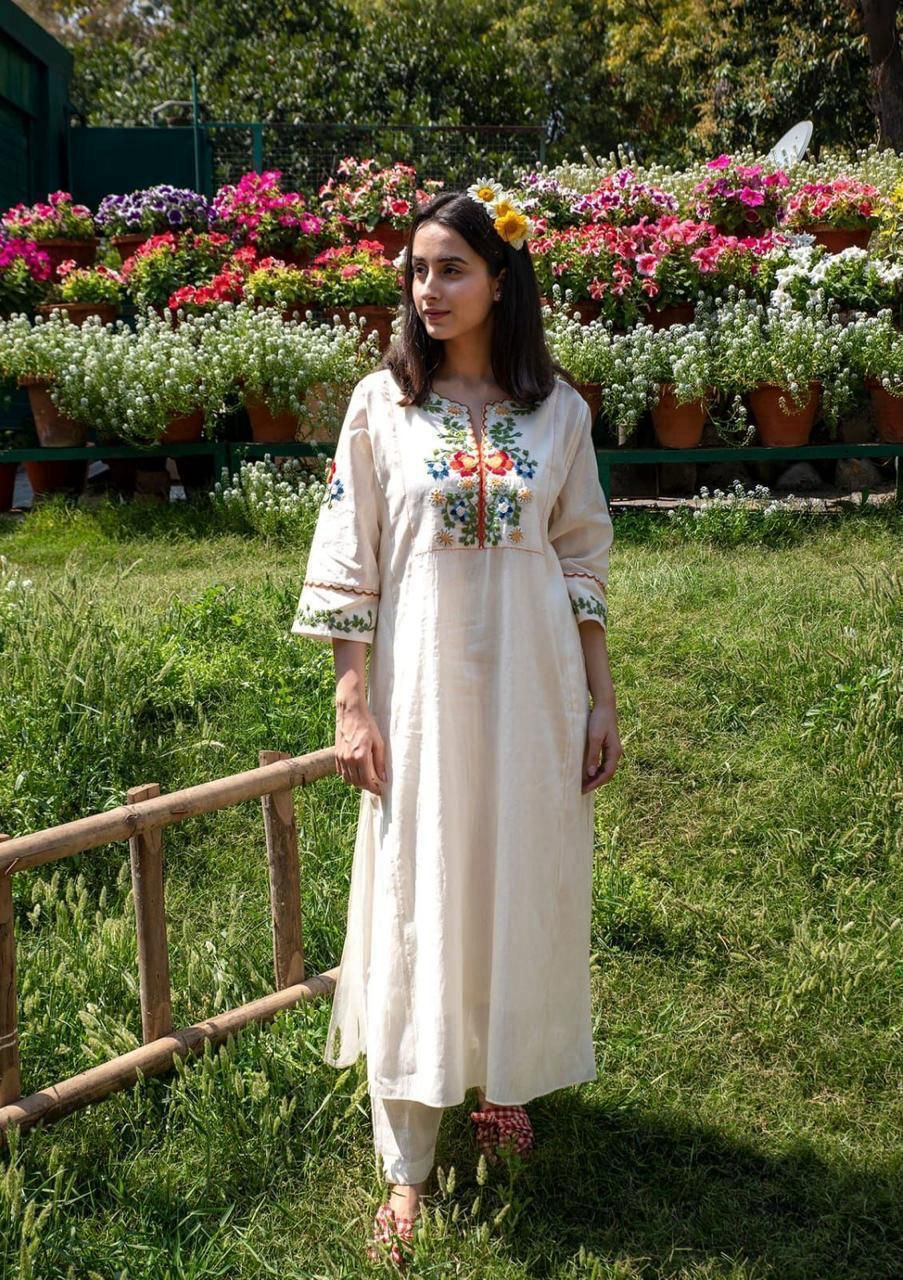 Zoon – Handcrafted Kalidar Kurti Set with Kashmiri Aari Work | Soocha Ethnic Elegance