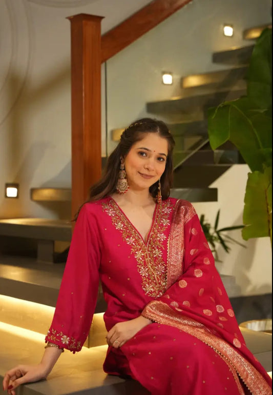 Noor Handcrafted Dola Silk Suit Set in Crimson Rose