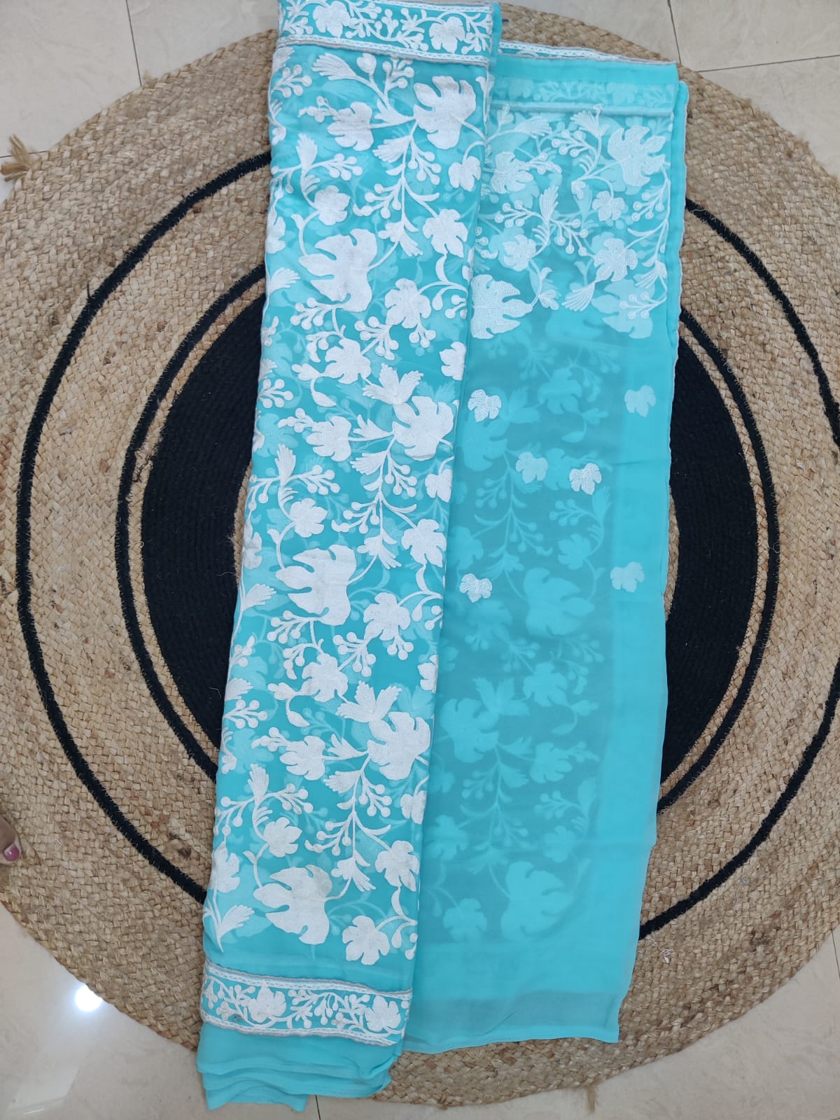 Elegant Kashmiri Aari Embroidery Saree – Chinar Leaf Motif in Subtle Blue