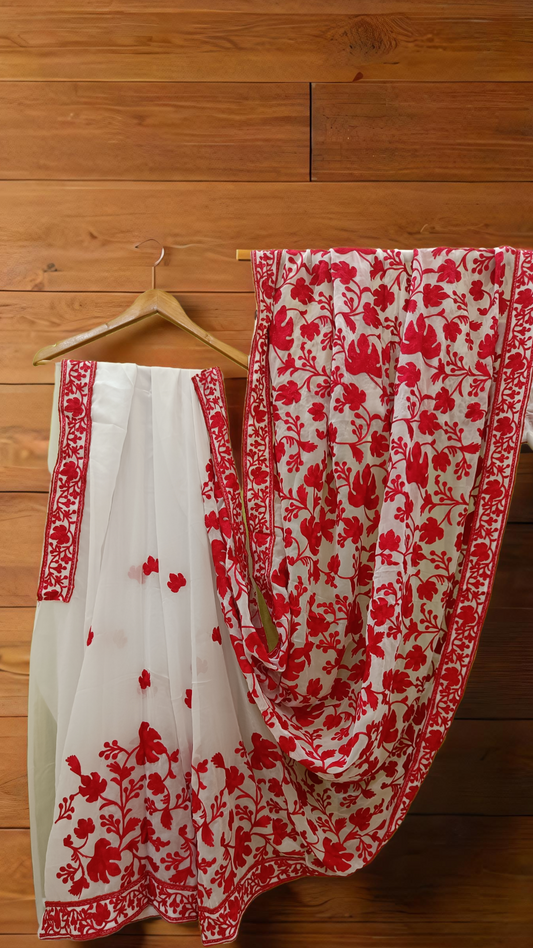 Elegant Kashmiri Aari Embroidery Saree – Chinar Leaf Motif in Subtle White