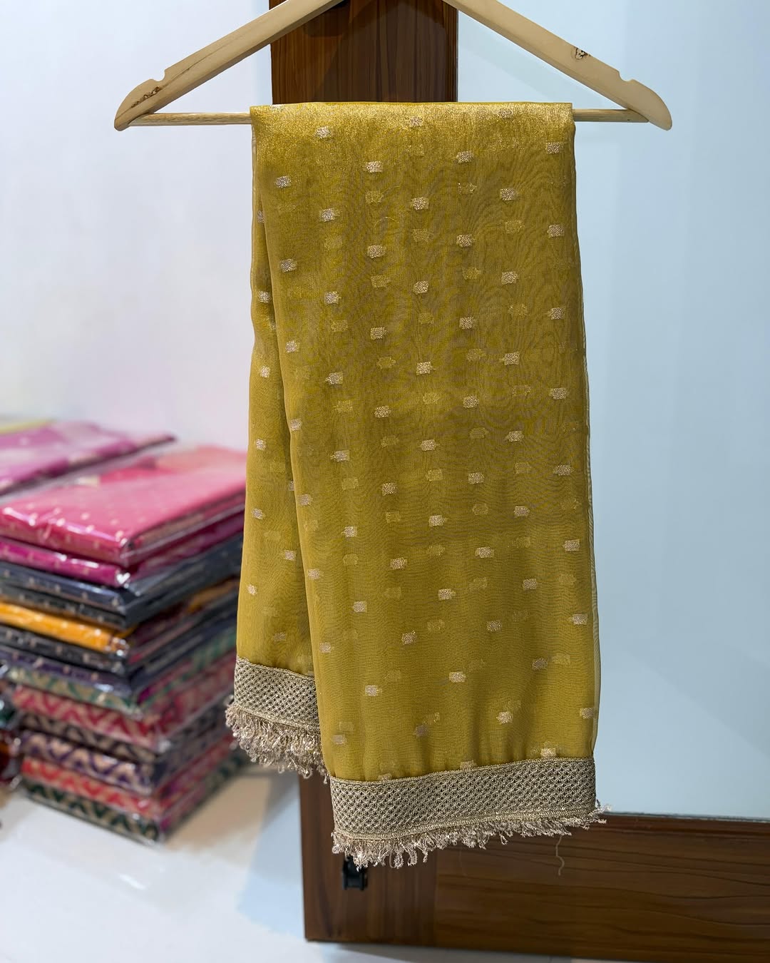 Banarasi Chunri Buti Tissue Silk Saree with Zari Lace Border