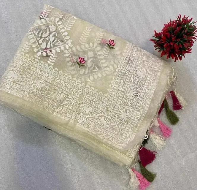 Gulnoor – Off-White Chikankari Silk Organza Saree with Tassels & Contrast Blouse